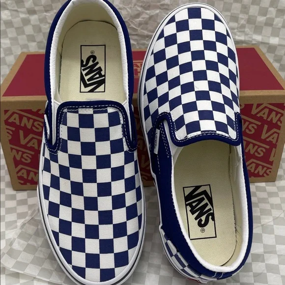 Vans Men’s Classic Slip-On
Color Theory Checkerboard
VN000BVZBYM Sneakers Beacon - Picture 1 of 16